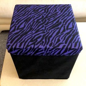 Collapsible storage container